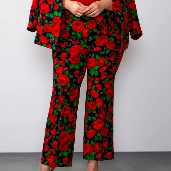 New York & Company Red & Navy Rose Crepe Suit Pant - Size 26W NWTs - Picture 1 of 15